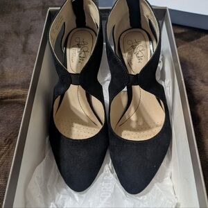 Like New, Size 8m, Life Stride Giovanna 2, Black Suede Women's pumps